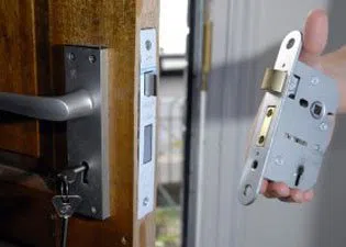 Aqua Locksmith Store Erlanger, KY 859-449-2148 - 6-Locks-Replace